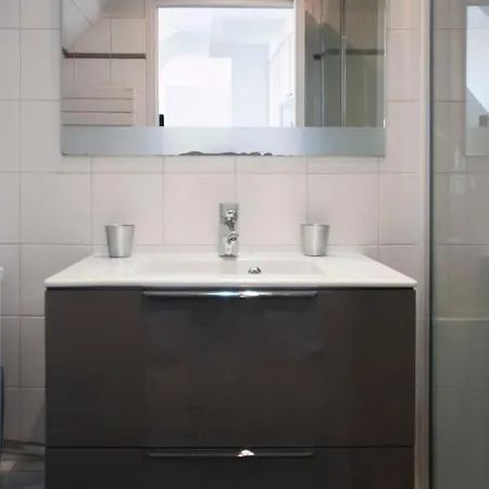 Beautiful Flat Near Parc Monceau Paris